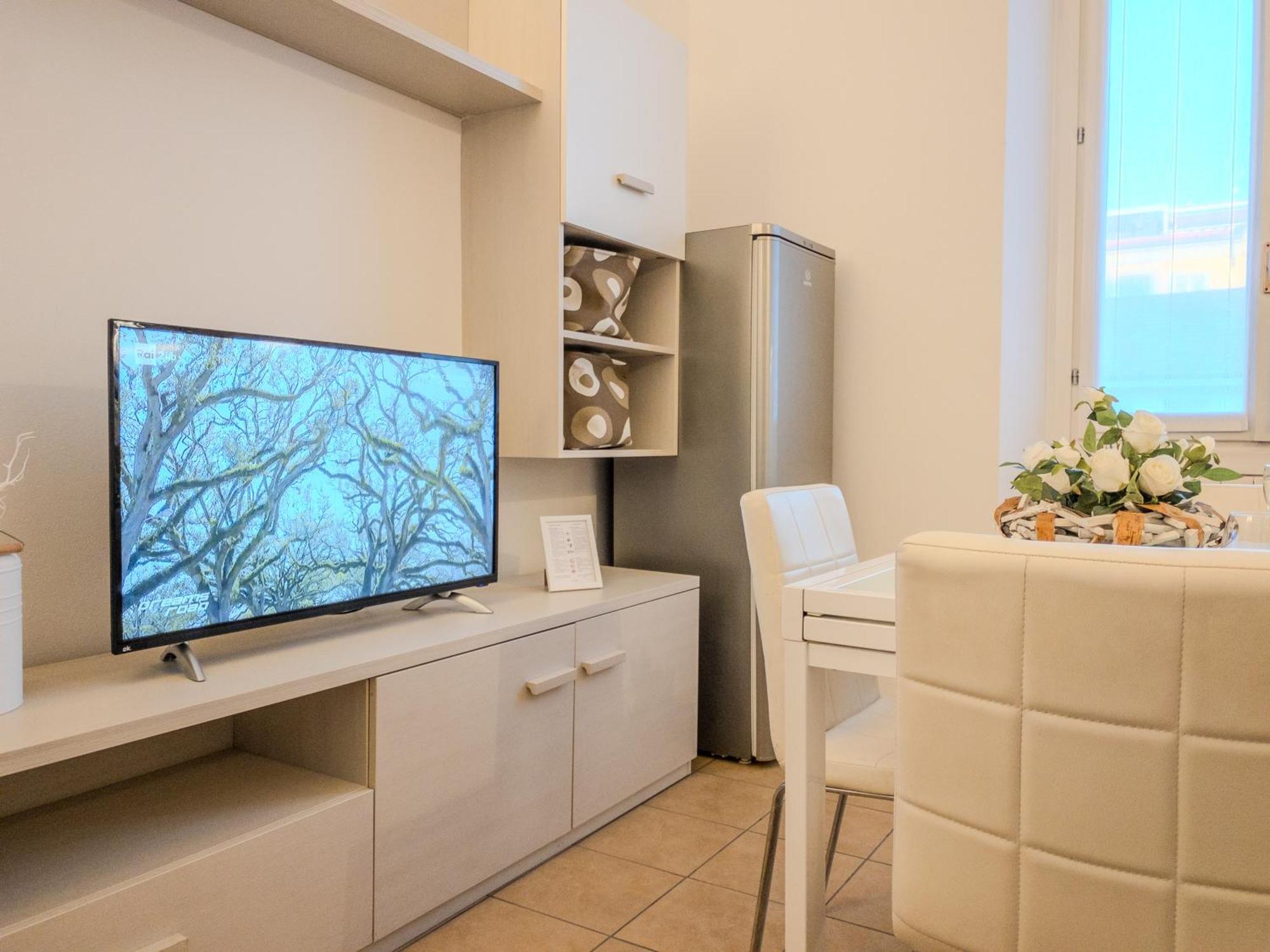 La Ringhiera Fiorita - 101 - 1 Min Centro Storico Apartment Monza Luaran gambar